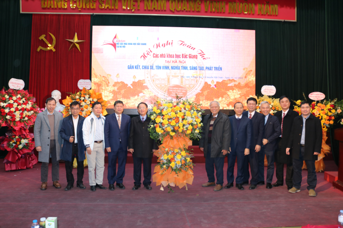 Hội nghị toàn thể các nhà khoa học Bắc Giang tại Hà Nội 